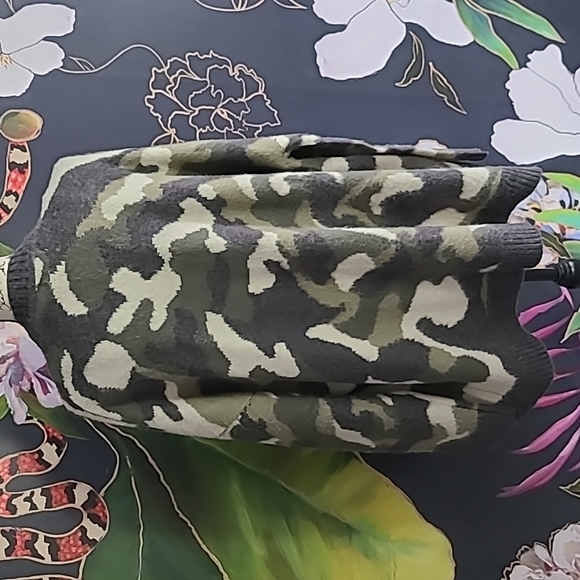 ☆Universal Thread Cardigan☆ - Picture 4 of 5